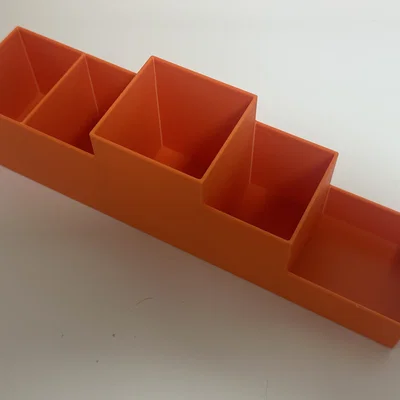 Khay chia ngăn IKEA MÅLA - Giúp sắp xếp bút và dụng cụ thủ công