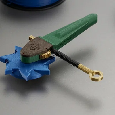 Con quay cơ khí (Spinning Top) tích hợp bệ phóng