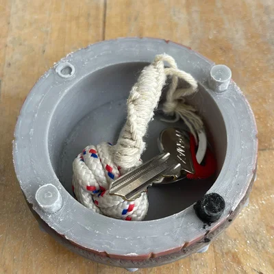 Mô hình tượng chú lùn Durf say rượu làm hộp giấu chìa khóa 3D
