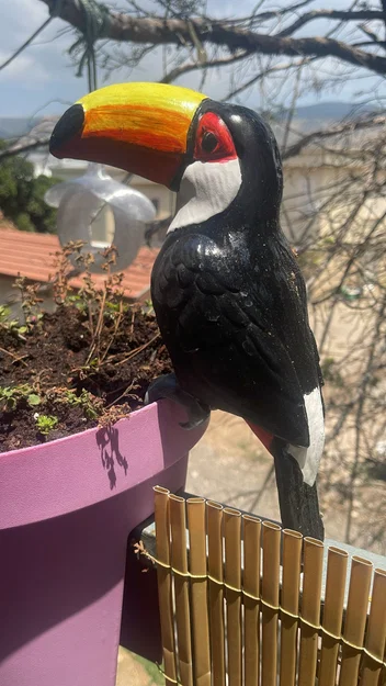 Mô hình chú chim Toucan 3D trang trí chậu cây đầy màu sắc - Image 1