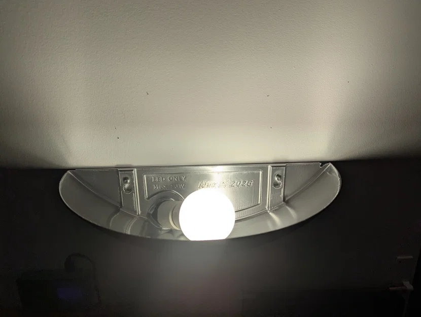 Đèn treo tường hình bán nguyệt (Halfmoon Wall Lamp) in 3D - Image 3