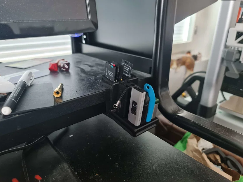 Giá đỡ USB và thẻ SD cho bàn Ikea Fredde - Image 2