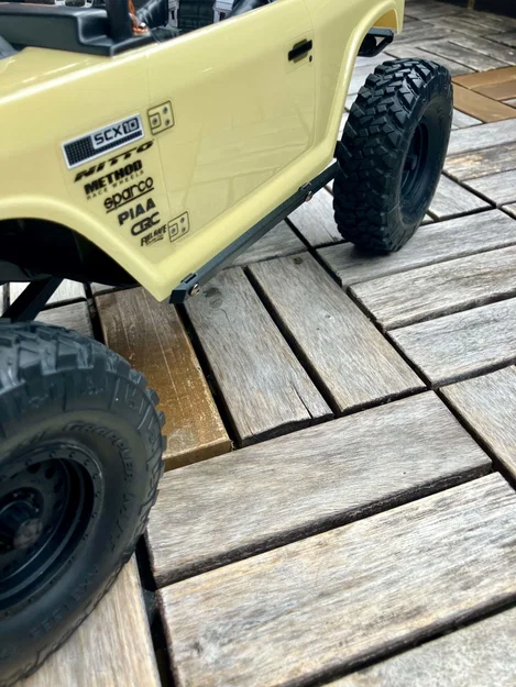 Rock Slider Cho Axial SCX10ii Deadbolt - Image 1