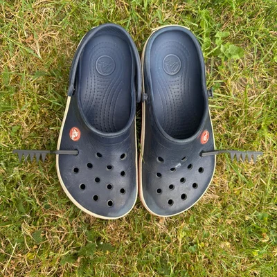 Phụ kiện gắn giày Crocs - Mô hình Máy cắt cỏ (Hanging Mower)