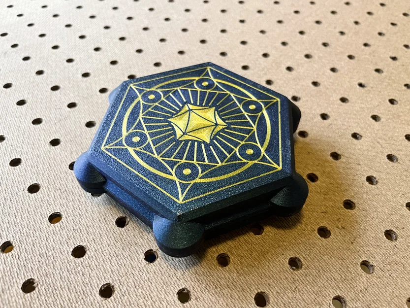 Hộp Đựng Xúc Xắc Phép Thuật Kèm Khay Đổ (Arcane Dice Box) - Image 1