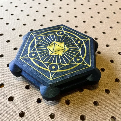 Hộp Đựng Xúc Xắc Phép Thuật Kèm Khay Đổ (Arcane Dice Box)