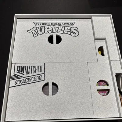 Khay đựng Unmatched Adventures: Teenage Mutant Ninja Turtles (kèm Extra Toppings)