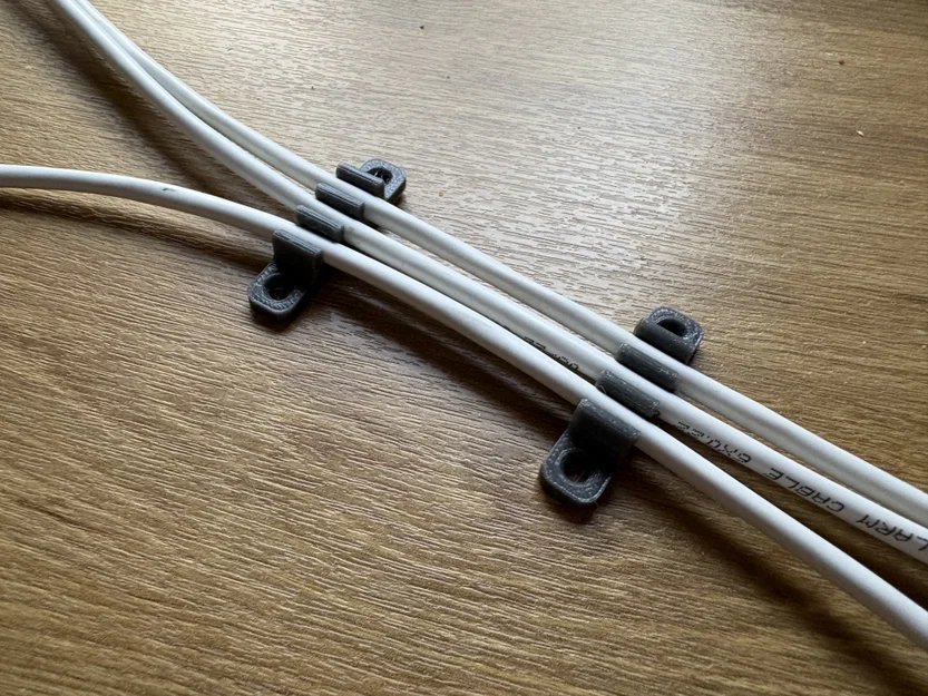 Kẹp dây cáp/Ethernet Cat5e UTP có lỗ bắt vít - Image 1