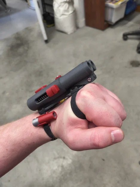 The Wrist Rocket - Súng phóng gắn tay nòng đôi - Image 1