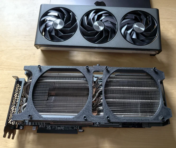 Mod deshroud gắn quạt 120mm cho Sapphire Nitro+ 7900 XTX - Image 1