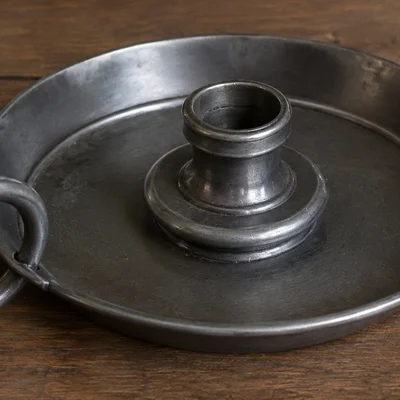 Chamberstick (Đế nến cầm tay)