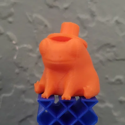 Mô hình 3D chú ếch Fred đội mũ chóp (top hat) cực đáng yêu