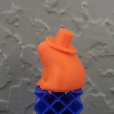 Mô hình 3D chú ếch Fred đội mũ chóp (top hat) cực đáng yêu