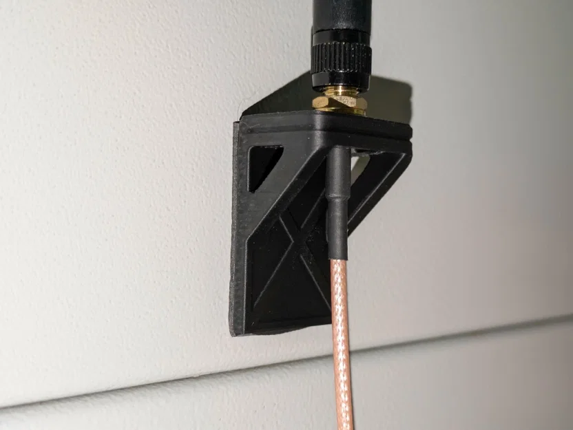 Giá đỡ treo tường cho cáp SMA Antenna Pigtail - Image 2