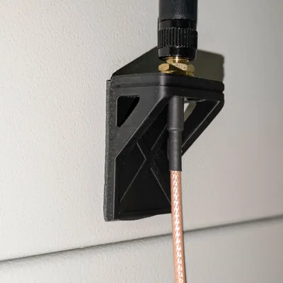 Giá đỡ treo tường cho cáp SMA Antenna Pigtail