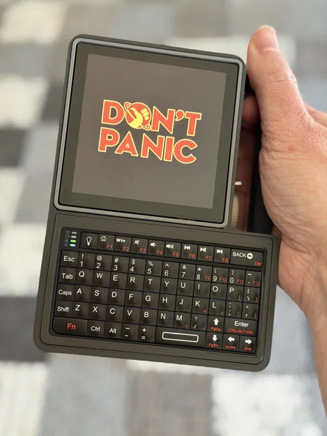 Mô hình Don't Panic Cyberdeck - Image 1