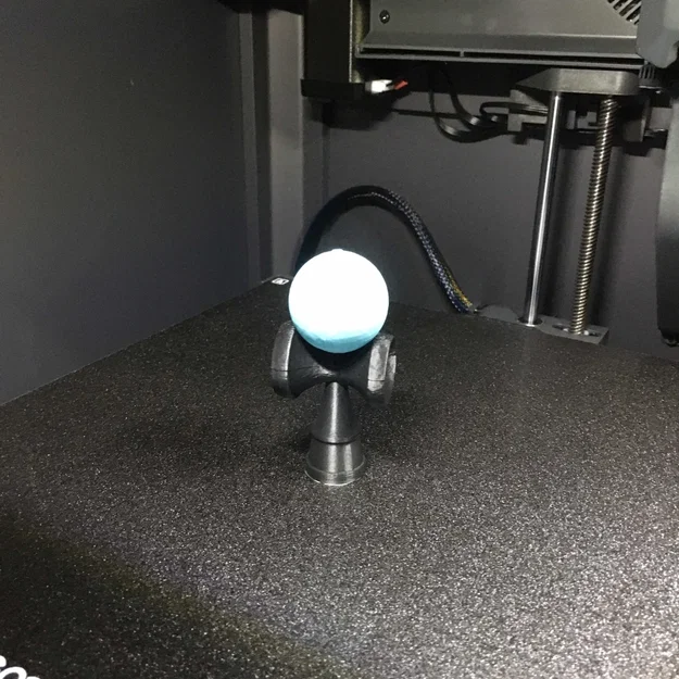Mô hình Kendama mini trang trí - Phụ kiện móc khóa độc đáo - Image 1