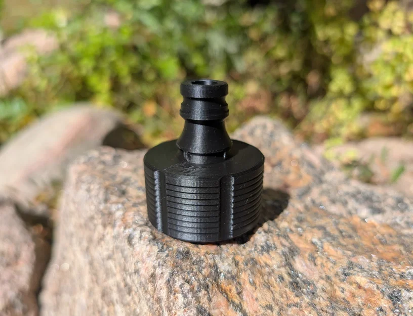 Đầu chuyển đổi trang trí hình cổng USB-C sang vòi tưới vườn - Image 3
