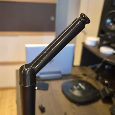 Ngàm chuyển đa năng gắn Elgato Key Light Air lên chân máy ảnh