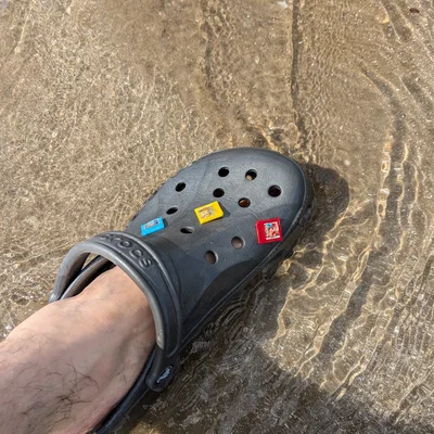 Charm gắn dép Crocs hình băng Gameboy cực chất