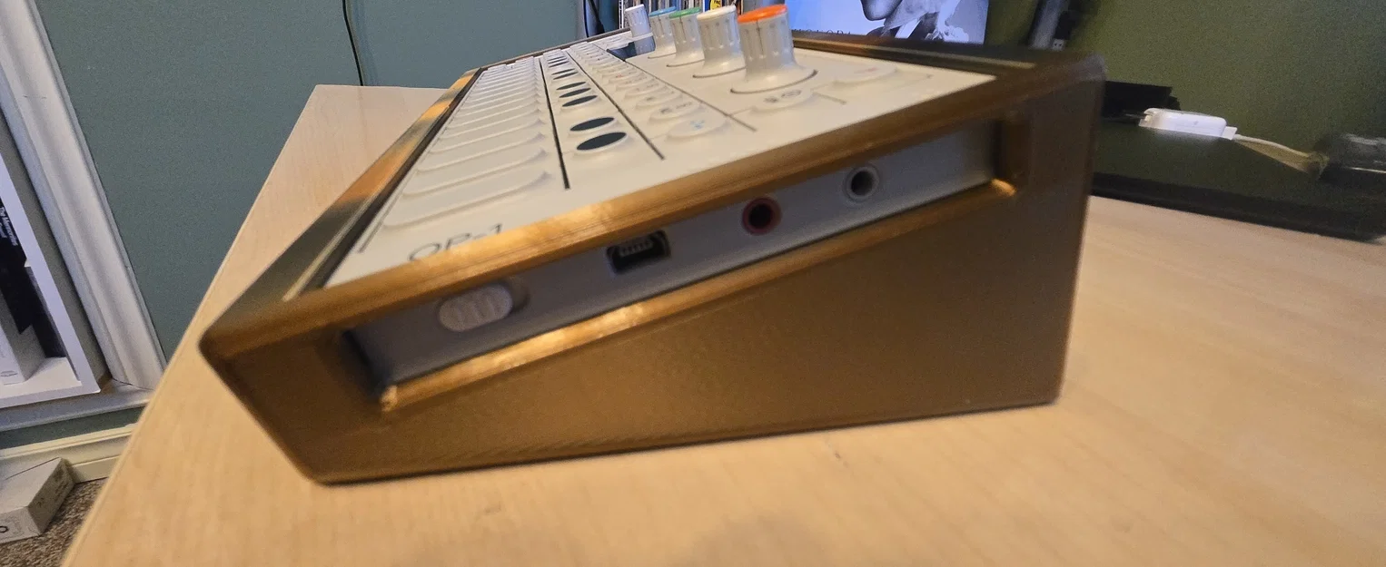 Hộp bảo vệ kiêm giá đỡ cho OP-1 - Image 5