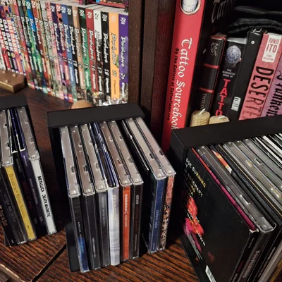 Giá đỡ / kệ đựng đĩa CD