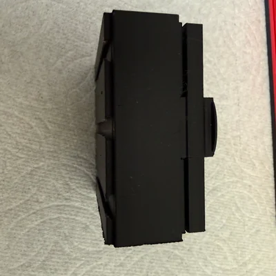Hệ thống hộp chứa linh kiện dạng module có nắp đậy