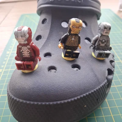 Adapter LEGO gắn dép Crocs