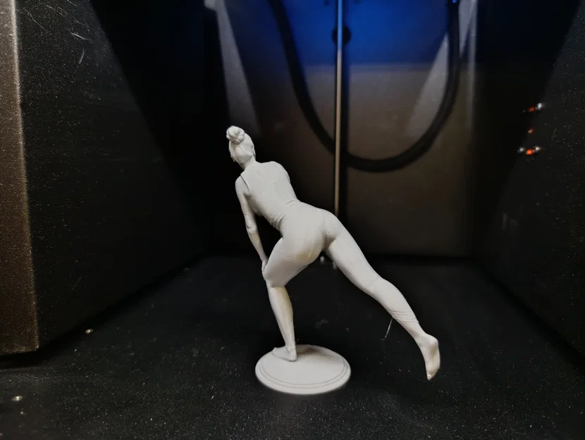 Sportswoman - Mô hình nữ vận động viên cho in 3D - Image 3