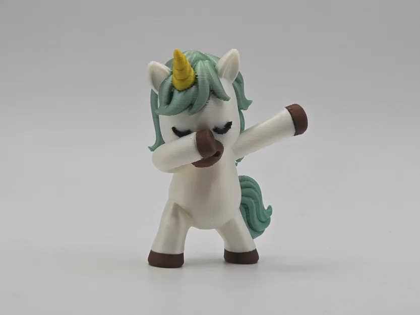 Mô hình chú kỳ lân đáng yêu tạo dáng Dabbing - Image 1