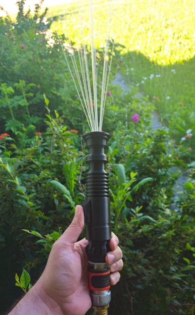 Đầu phun nước hình kiếm ánh sáng (Lightsaber sprinkler) - Image 1