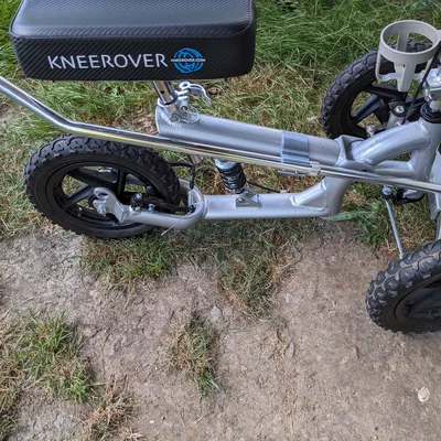 Phụ kiện kẹp gậy chống cho xe KneeRover All Terrain Pro Scooter