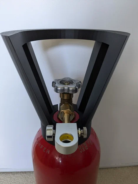 Giá đỡ úp ngược bình CO2 để chiết rót cho các bình nhỏ - Image 1