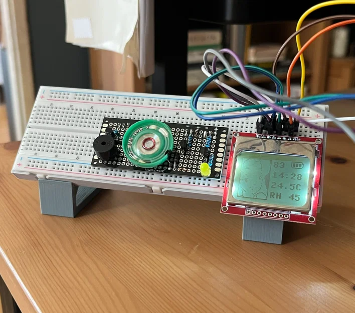 Chân đế nghiêng để bàn cho vỏ Breadboard 830 điểm - Image 2