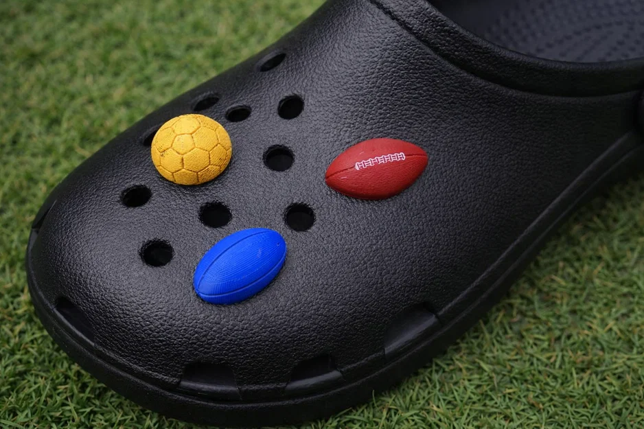 Bộ Charm Clog Hình Bóng Thể Thao - Football, Soccer và Rugby - Image 1
