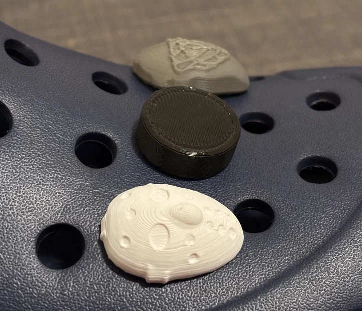 Bộ Charm Clog Chủ Đề Ice Hockey - Bóng Puck, Mặt Nạ Thủ Môn Cổ Điển và Hiện Đại - Image 3