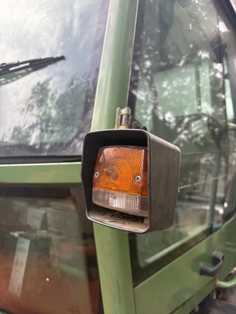 Tấm ốp bảo vệ đèn báo hiệu cho máy kéo Fendt Xylon, Favorit, Vario - Image 4