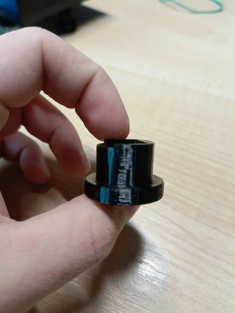 Chân đế 3D cho bộ sạc pin iMAX B6 - Cố định chắc chắn - Image 1