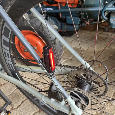 Giá đỡ đèn Knog gắn thanh yên xe đạp
