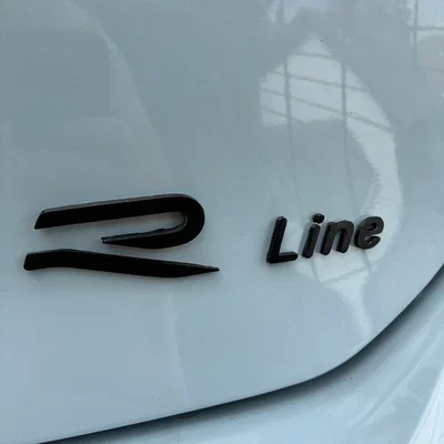 Logo trang trí R-Line 3D cho xe Volkswagen Golf 8 và các dòng VAG