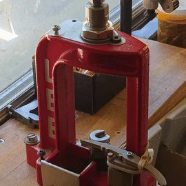 Lee Challenger Right-Side Case Kicker v1 - Bộ đẩy vỏ đạn bên phải