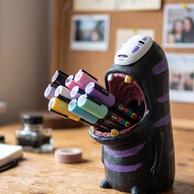 Hộp đựng bút No-Face (Vô Diện) 3D: Điểm nhấn độc đáo cho bàn làm việc