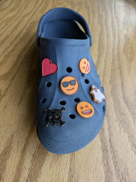 Bộ Phụ Kiện Emoji Gắn Dép Croc - Image 1