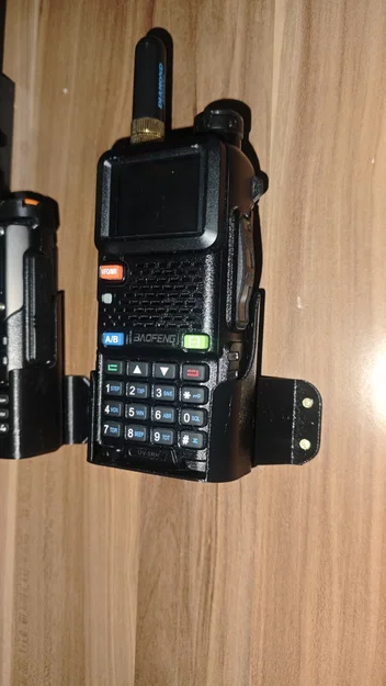 Giá treo tường tiện lợi cho bộ đàm Baofeng UV-5RH - Image 2