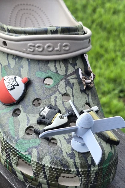 Phụ kiện cánh quạt Crocpeller trang trí dép Crocs độc đáo - Image 1