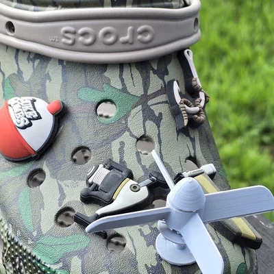 Phụ kiện cánh quạt Crocpeller trang trí dép Crocs độc đáo