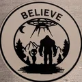 Bảng hiệu trang trí BELIEVE độc đáo với hình ảnh Alien và Bigfoot - Thumbnail 1