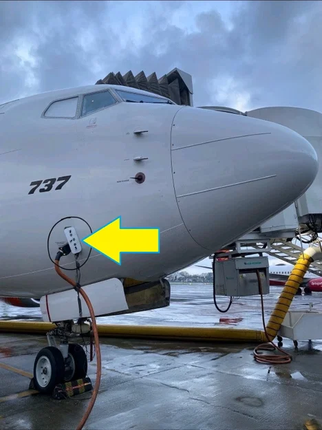 Móc treo hỗ trợ cáp phích cắm EGPR cho Boeing 737 - Image 1