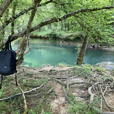 BHH (Backpack Holder Hook) - Móc treo ba lô đa năng