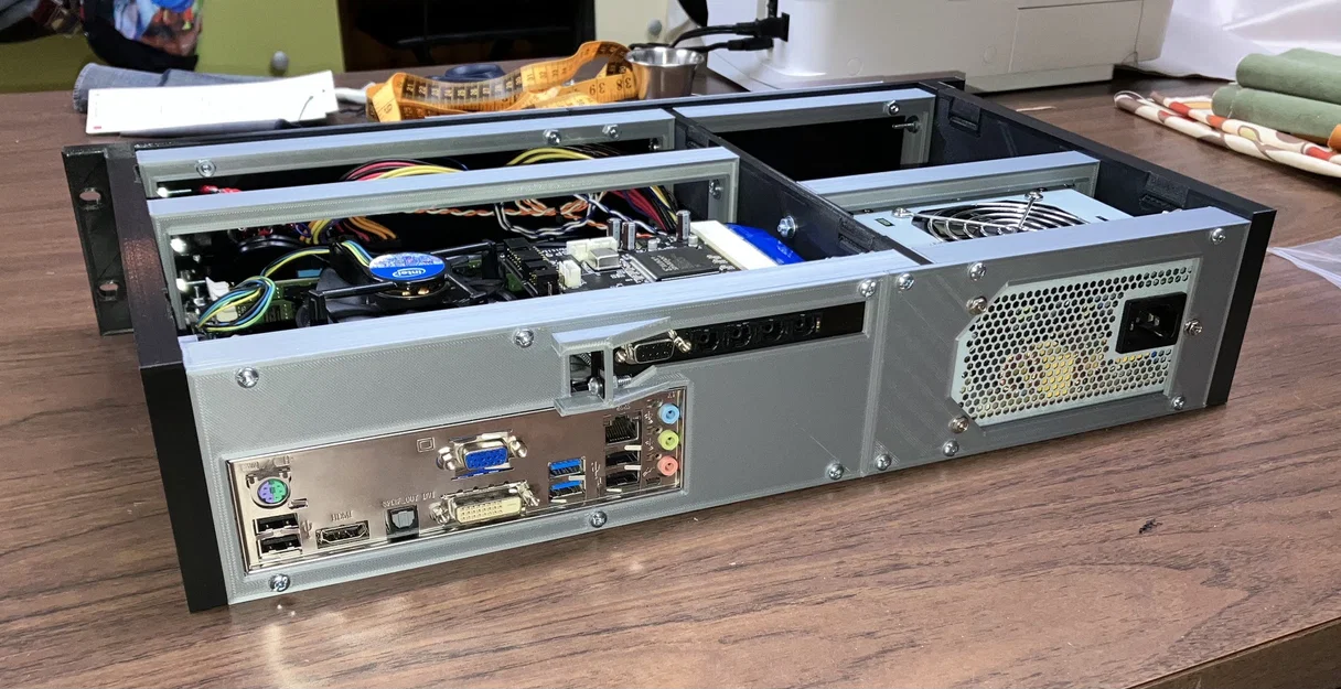 Vỏ máy tính 2U Rackmount Micro-ATX (Không phải thiết kế của tôi!) - Image 5